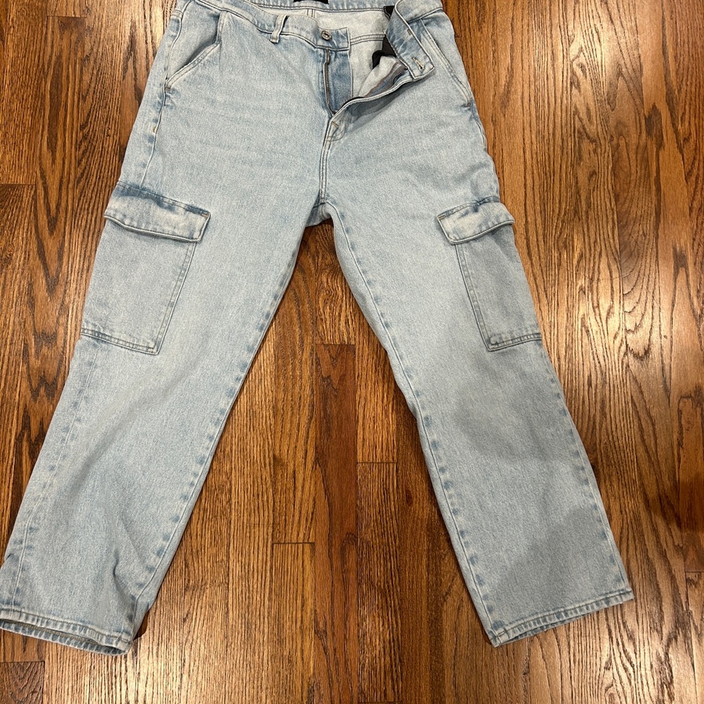 7 For All Mankind women’s Light Blue cargo  Jeans